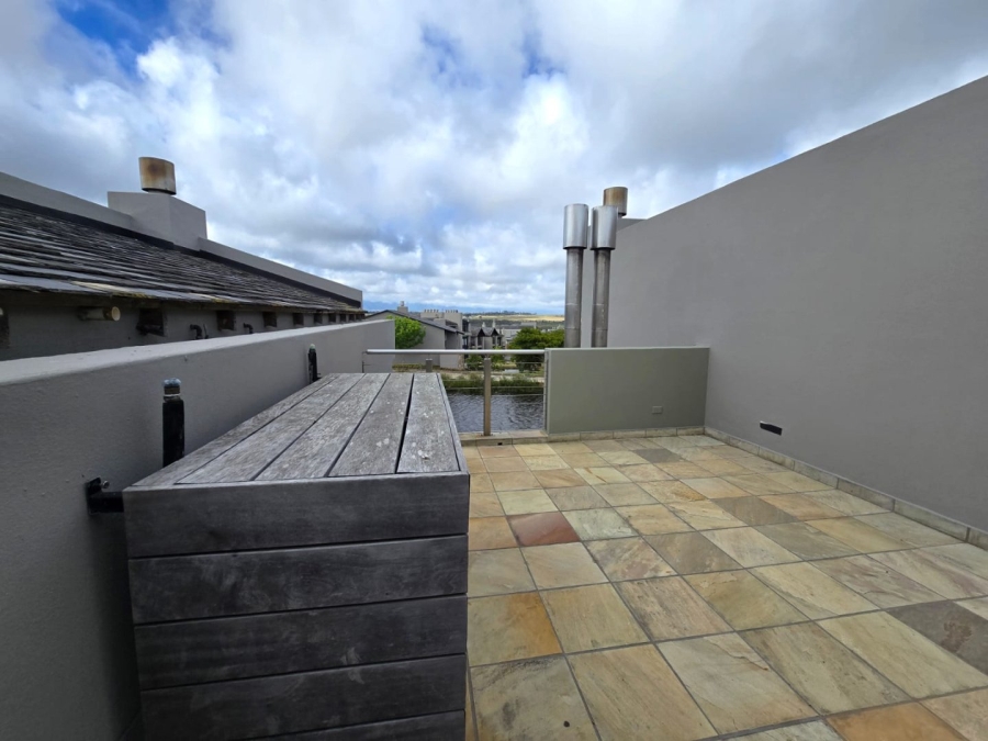 To Let 2 Bedroom Property for Rent in Oubaai Western Cape